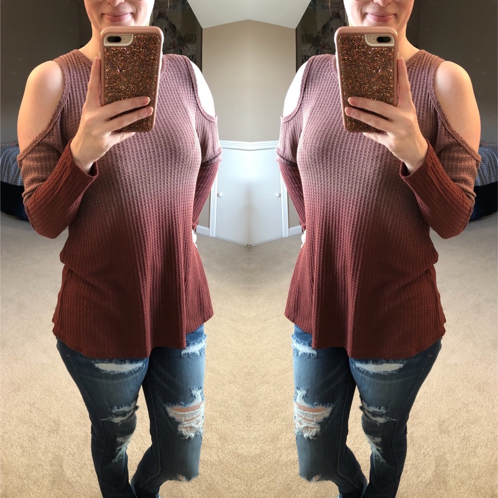 ❌SOLD OUT❌ Ombre Cold Shoulder Top - Burgundy - Picture 1 of 2